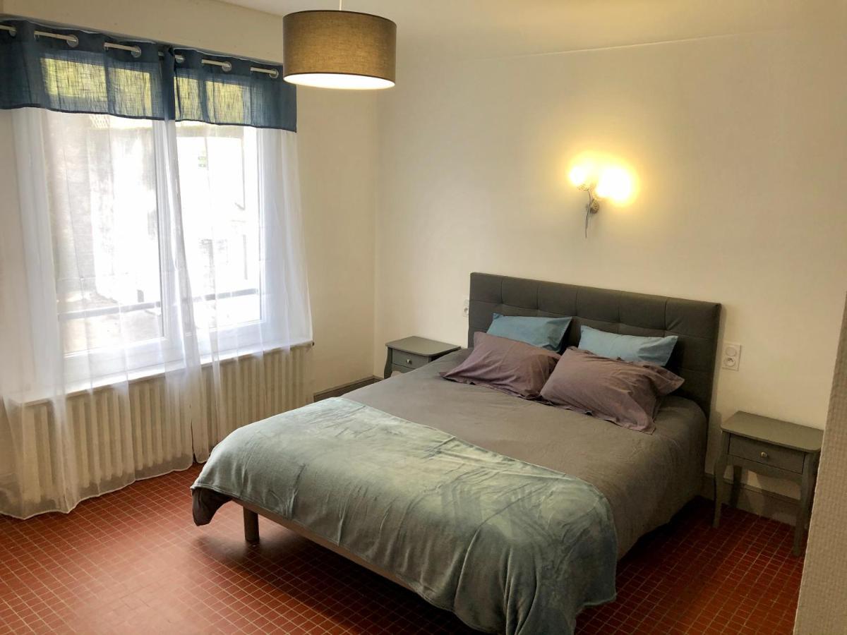 Grand Appartement De Standing "Reve Du Soir" De 170 M2 350 M De La Gare Lourdes Exterior foto
